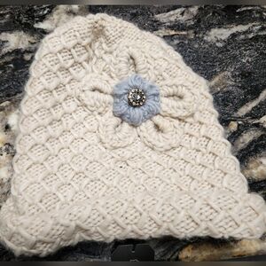 Magnolia and Vine ladies knit winter hat NWT